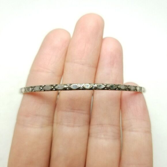 Vintage Beau Sterling Silver Textured Skinny Bangle Bracelet, Stacking Estate - Picture 1 of 7